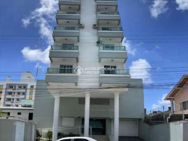 Apartamento com 1 quarto para alugar na Manoel Mateus de Bittencourt, 150, Tabuleiro (Monte Alegre), Camboriú, 49 m2 por R$ 2.400