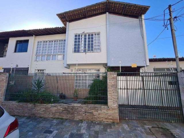 Casa a venda com 330m2, 5 quartos em Grageru - Aracaju - SE