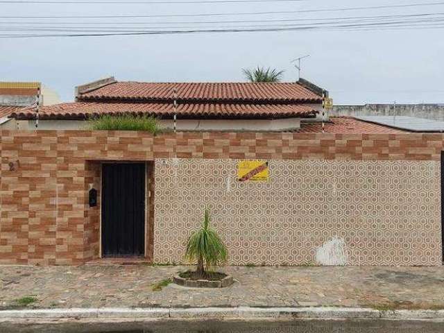 Casa à venda em rua pública, ARUANA, Aracaju, SE