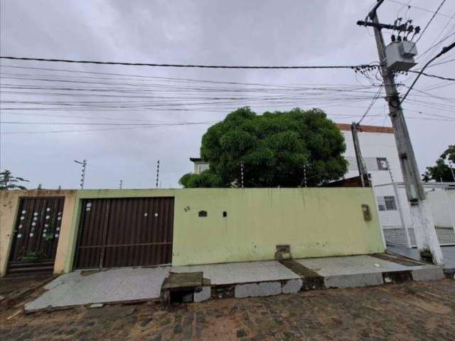 Casa à venda em rua pública, 250m², 5 quartos, 2 banheiros, 4 vagas, ARUANA, Aracaju, SE