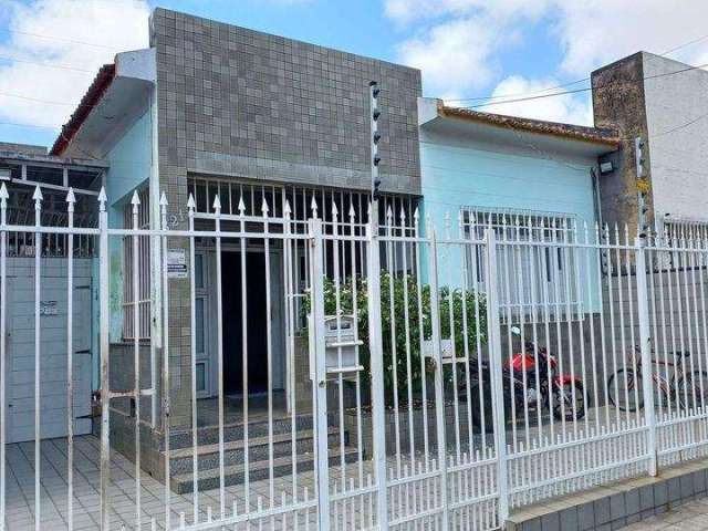 Casa à venda em rua pública, CENTRO, Aracaju, SE