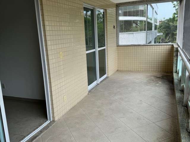 Excelente apartamento na 3.quadra da praia! posto  9!