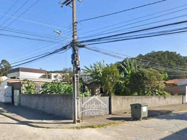 Amplo terreno de 360m² com escritura pública no bairro Bela Vista em Palhoça - SC