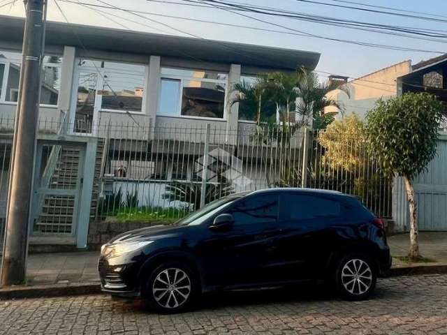 Casa com 3 quartos à venda na Rua Professor Fernando Carneiro, 69, Três Figueiras, Porto Alegre por R$ 2.500.000