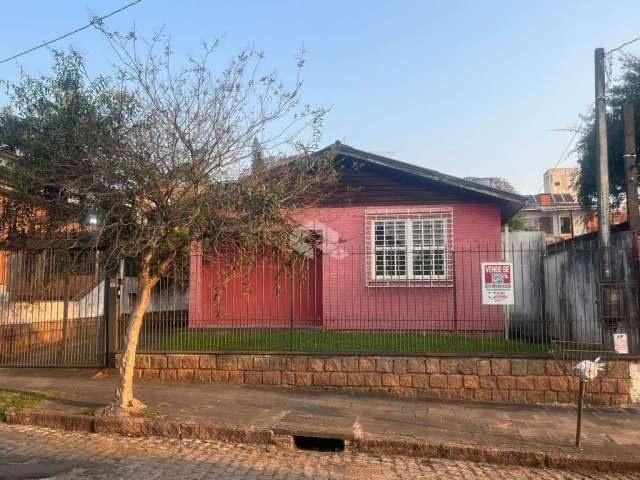 Casa com 3 quartos à venda na Rua Professor Fernando Carneiro, 122, Três Figueiras, Porto Alegre por R$ 1.450.000