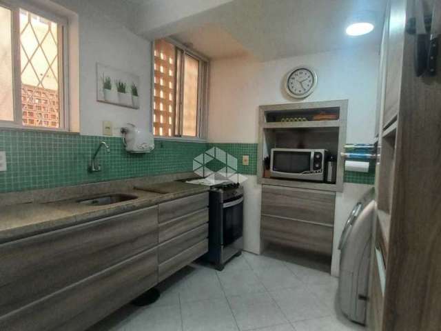 Apartamento com 4 quartos à venda na Rua Roque Calage, 240, Passo da Areia, Porto Alegre por R$ 380.000