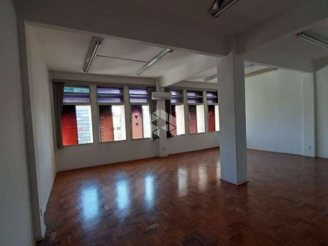 Sala comercial à venda na Avenida Borges de Medeiros, 328, Centro Histórico, Porto Alegre por R$ 136.000