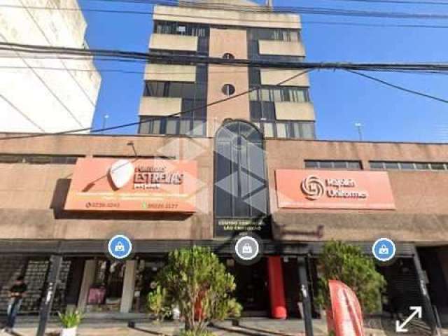 Sala comercial à venda na Avenida Cristóvão Colombo, 881, Floresta, Porto Alegre por R$ 299.000