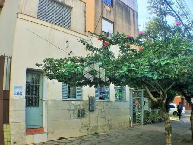 Casa com 3 quartos à venda na Rua Visconde do Herval, 1142, Menino Deus, Porto Alegre por R$ 564.000