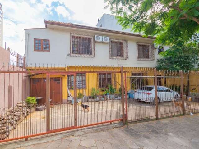 Casa com 3 quartos à venda na Rua Nunes Machado, 429, Azenha, Porto Alegre por R$ 899.000