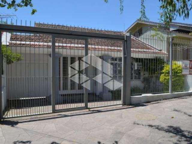 Casa com 1 quarto à venda na Rua Doutor Eduardo Chartier, 100, Passo da Areia, Porto Alegre por R$ 747.000