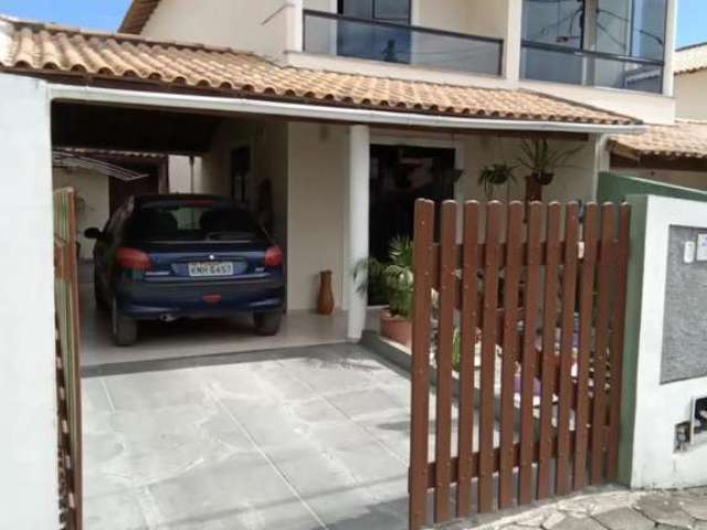 Casa para Venda em Araruama, Praça da Bandeira, 2 dormitórios, 2 banheiros, 1 vaga