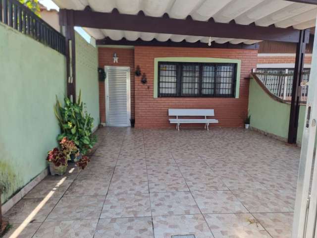 Casa geminada perto praia Solemar