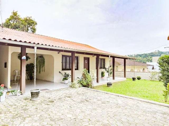 Casa com 3 quartos para alugar no Fortaleza, Blumenau , 213 m2 por R$ 3.000