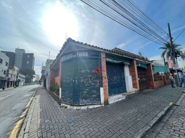 Terreno à venda na Praça Oito de Janeiro, Centro, São José dos Pinhais por R$ 1.900.000