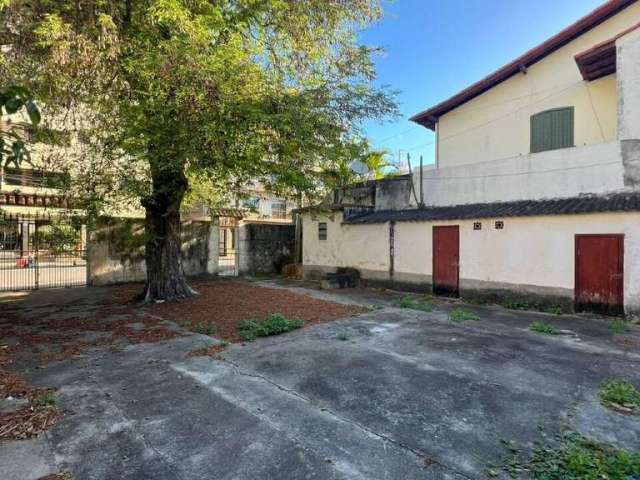 Terreno com 235m² à venda no Centro de Cabo Frio/RJ por R$1.400.000,00