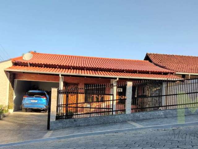 Casa com 3 quartos à venda no Itoupavazinha, Blumenau , 212 m2 por R$ 695.000