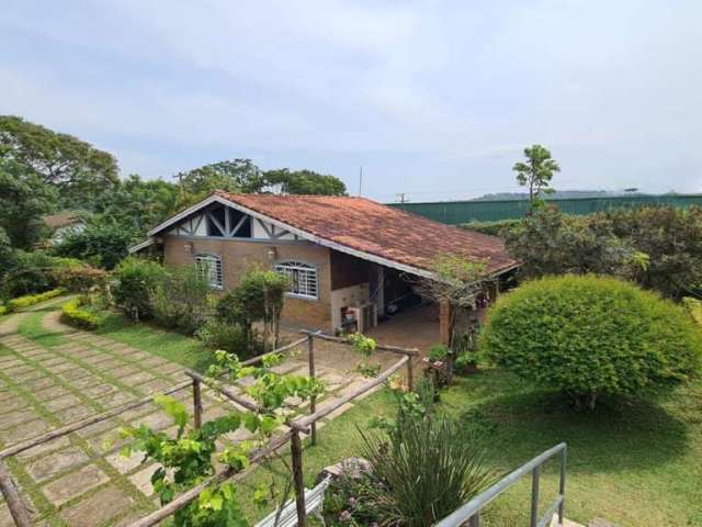 Casa para Venda em Atibaia, Residencial Santa Luíza, 2 dormitórios, 2 suítes, 3 banheiros, 2 vagas