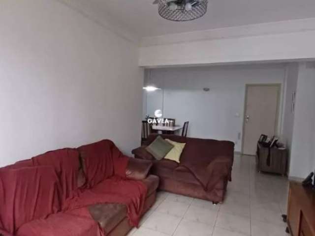 Apartamento à venda no Pompéia em Santos.