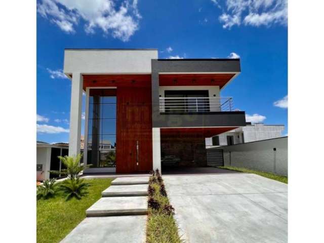 Casa para Venda no bairro Santa Regina em Camboriú, 4 quartos sendo 4 suítes, 4 vagas, 358 m² de área total, 265 m² privativos,