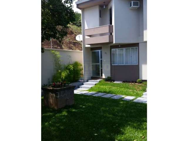 Sobrado para Venda no bairro Ariribá em Balneário Camboriú, 2 quartos, 1 vaga, Mobiliado, 93 m² de área total,