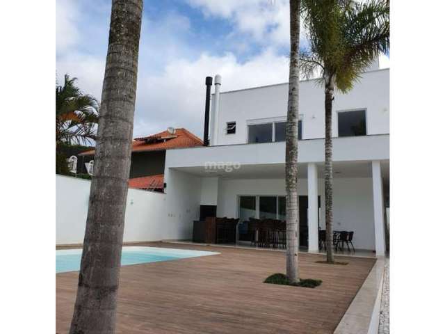 Casa para Venda no bairro Barra em Balneário Camboriú, 3 quartos sendo 3 suítes, 4 vagas, Mobiliado, 152 m² privativos,