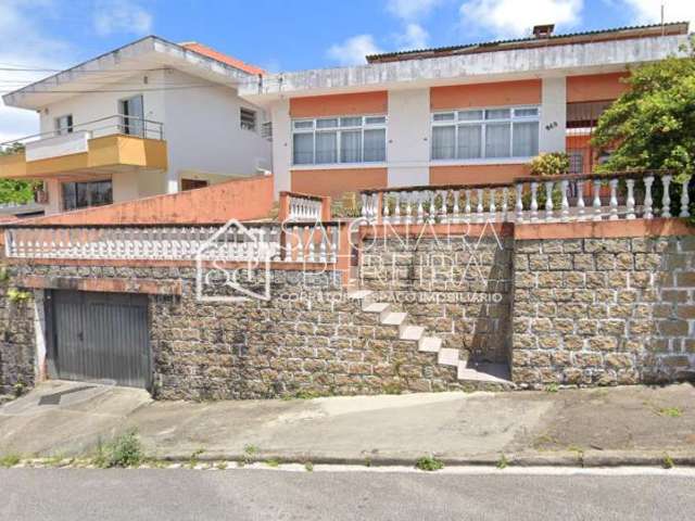 Casa em capoeiras - Florianópolis - proximo ao antigo Detran