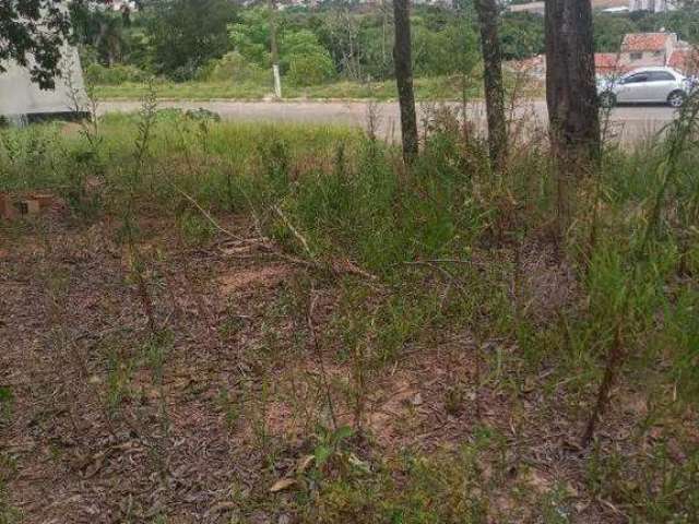 Excelente terreno à venda localizado no bairro Jardim Paulista em Tatuí, SP.