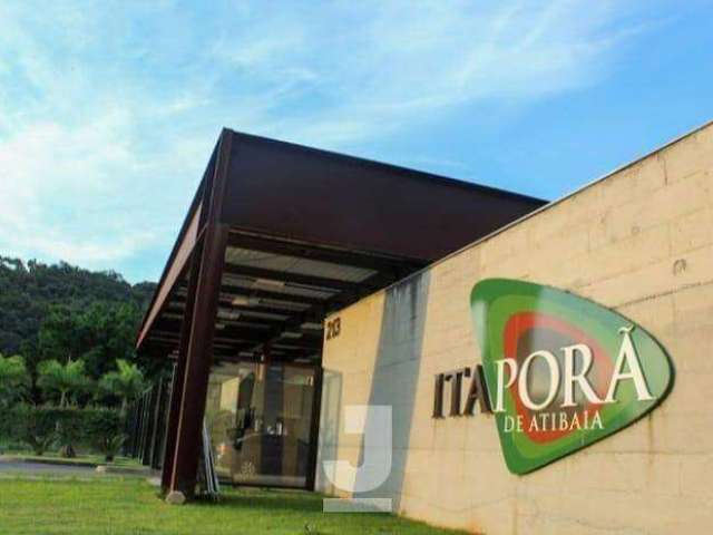 Lote plano de 1.051,00 m2, de esquina no Condomínio Itaporã em Atibaia