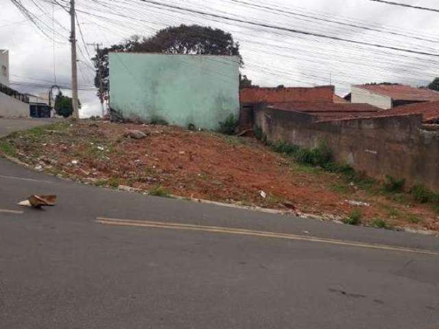 Terreno de esquina à venda no bairro Jardim Paranapanema, em Campinas/SP