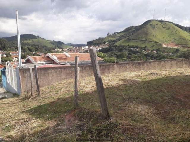 Lindo terreno com 384 m² na melhor localização de Monte Alegre do Sul