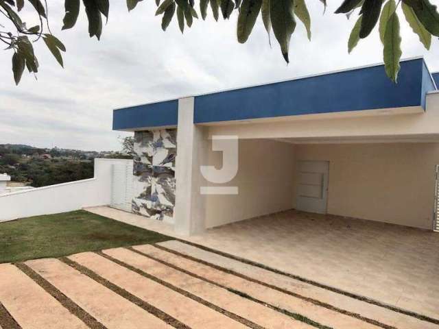 Casa nova a venda no Solaris, possui 4 suítes, sala ampla com pé direito alto, cozinha, piscina e área gourmet.