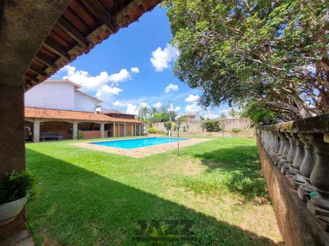 Chácara com 5 Quartos, Piscina, em Condomínio, Campinas, São Paulo.