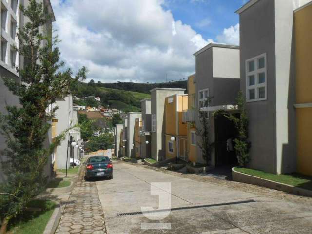 Casa em condomínio próxima ao centro de Serra Negra com área de lazer externa