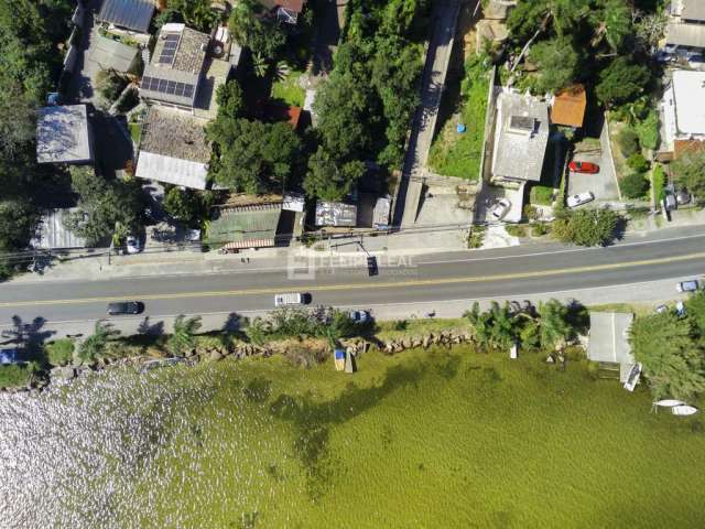 Lote / Terreno em Barra da Lagoa  -  Florianópolis