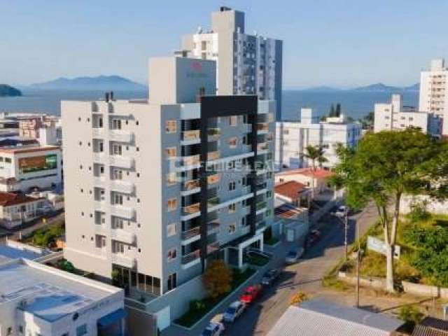 Apartamento em Barreiros - São José, SC