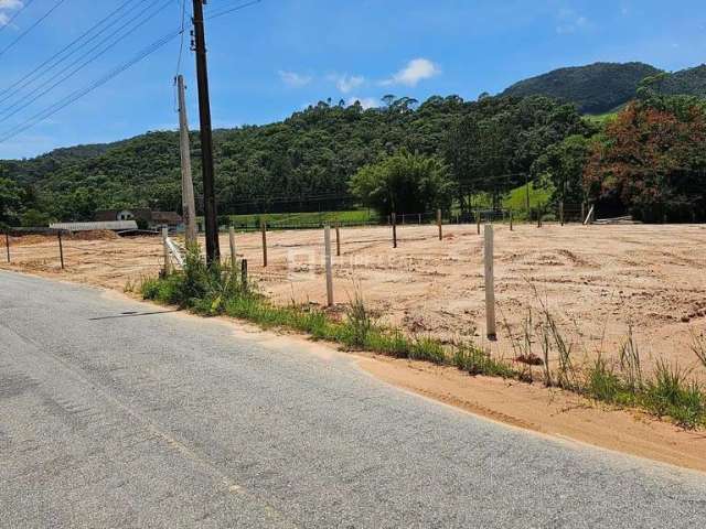 Terreno em Santa Isabeel  -  Águas Mornas