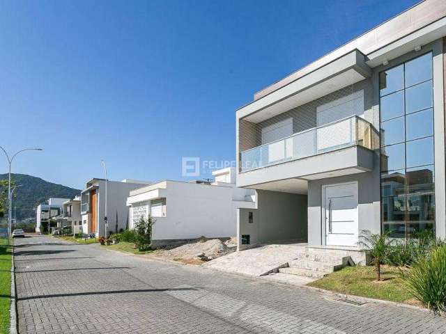 Casa em Condominio em Bairro Deltaville - Biguaçu, SC