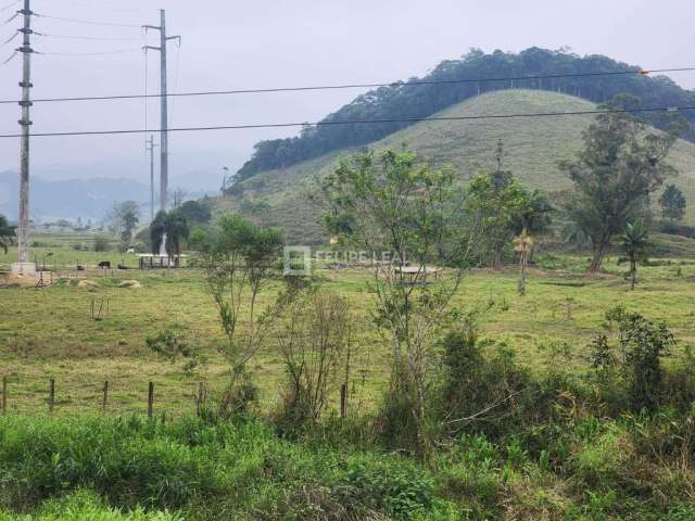 Área em Vila Becker  -  Santo Amaro da Imperatriz