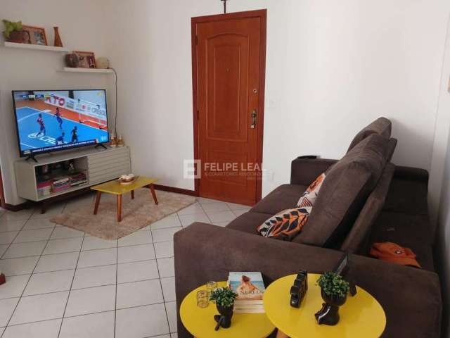 Apartamento em Praia Comprida - São José, SC