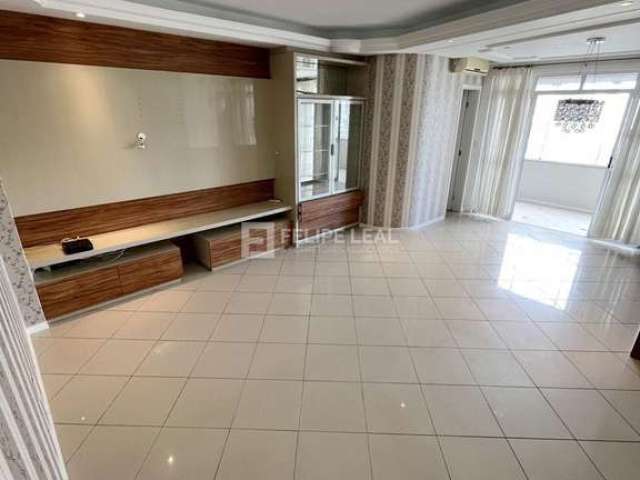 Apartamento em Campinas - São José, SC