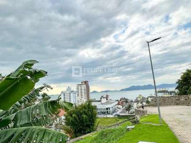 Lote / Terreno em Estreito  -  Florianópolis