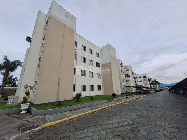 Apartamento com 02 dormitórios em Forquilhinhas  -  São José