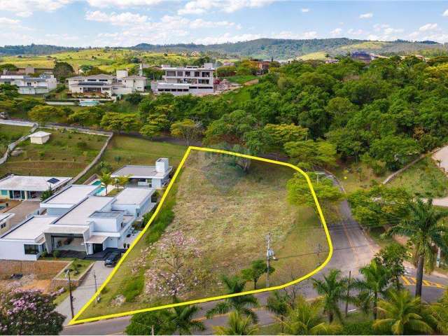 VENDE Lote / Terreno de 1.619 m² no Condomínio Jardim Primavera em Louveira SP, perto Vinhedo