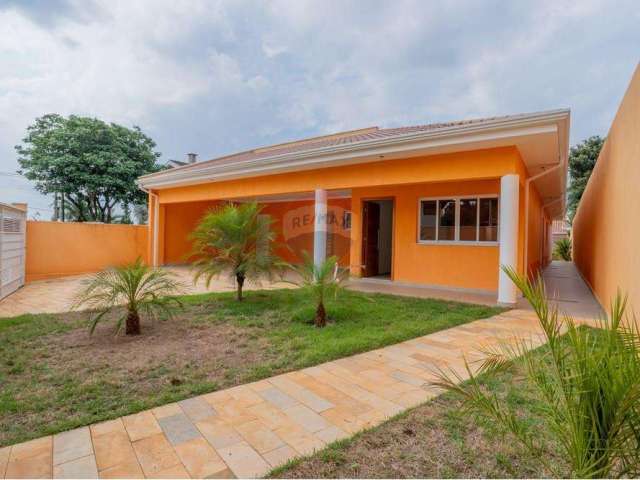 Casa totalmente térrea com 4 dormitórios, 2 suítes, piscina e área gourmet para venda no Parque Xangrilá