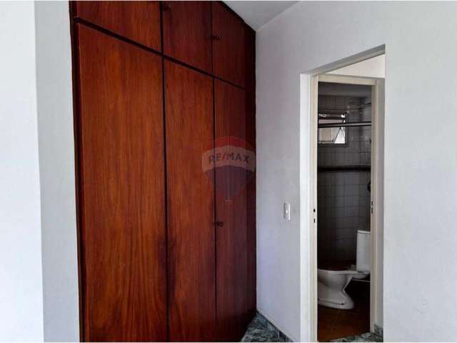 Vende-se Apartamento compacto e aconchegando, 1 dormitório, sacada, no Centro de Campinas