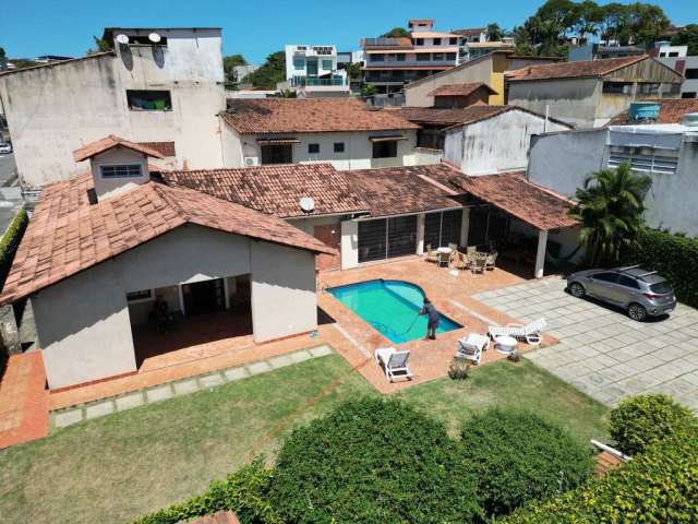 Espetacular Casa Linear em Bairro Nobre de Guarapari com Piscina, Sauna e Área Gourmet! São Judas T