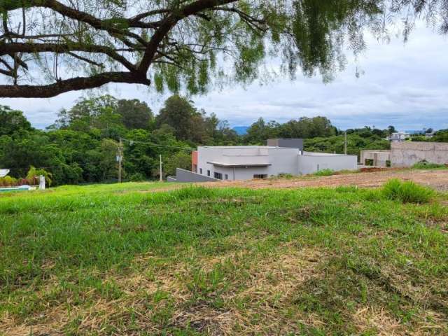 Excelente terreno em localização privilegiada ALTO, vista livre, só 46.000,00. OCASIÃO!