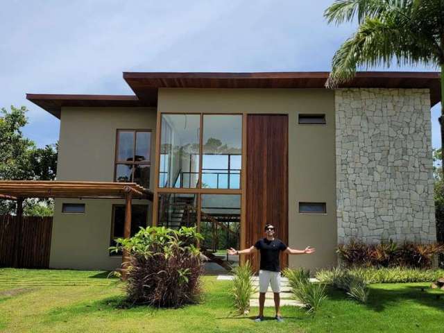 Casa de Luxo Mobiliada a Venda com 4 Suítes em Praia do Forte - Mata de São João/BA