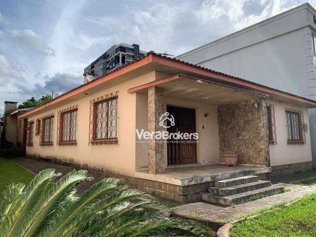 Casa com 4 dormitórios para alugar, 196 m² por R$ 9.900,00/mês - Centro - Gravataí/RS